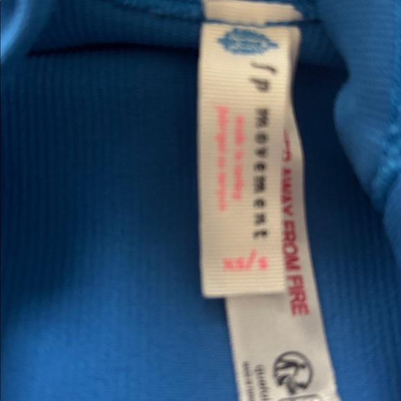 FP MOVEMENT TANKS- size XS/small - Picture 6 of 9